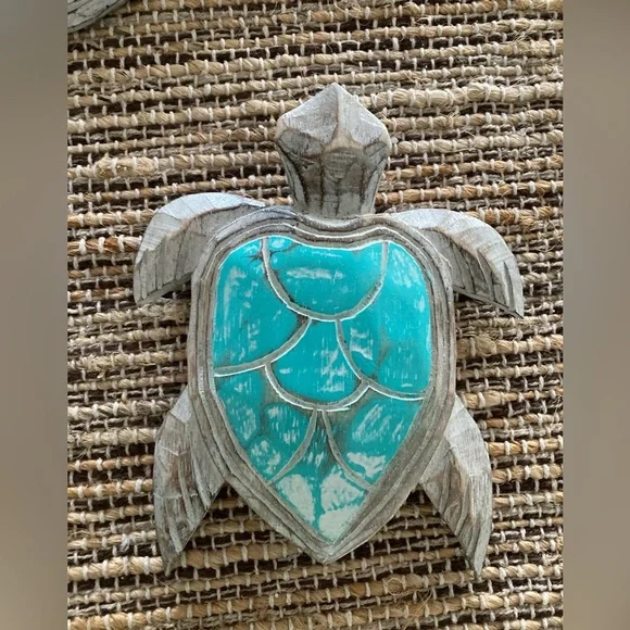 Hand crafted Set of 2 wooden Turtles - Picture 5 of 6